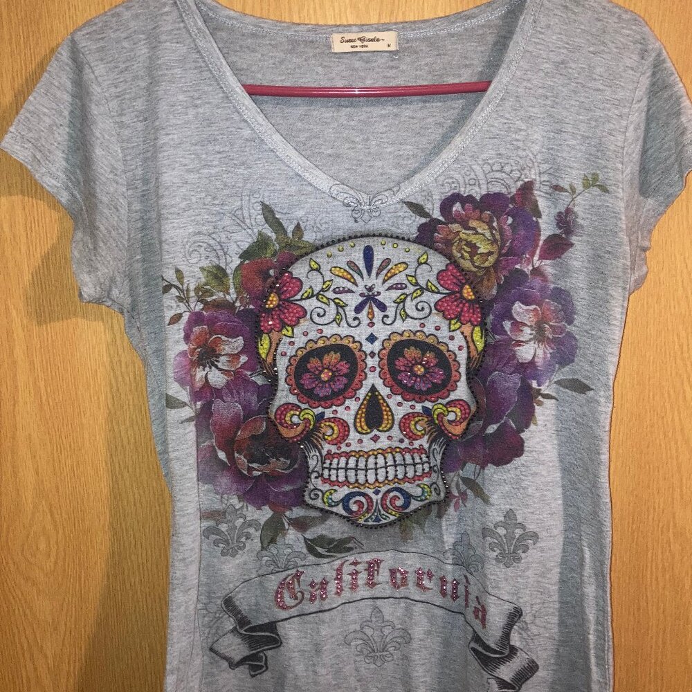 Sweet Gisele Grey Sugar Skull Studded T-Shirt California Medium